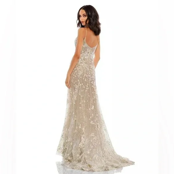 Mac Duggal Woman’s Floral Embroidered Corset Bodice Gown Size 8 NWT - Picture 3 of 17